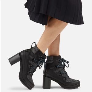❌SOLD❌ Sorel | Blake Lace Bootie | Black